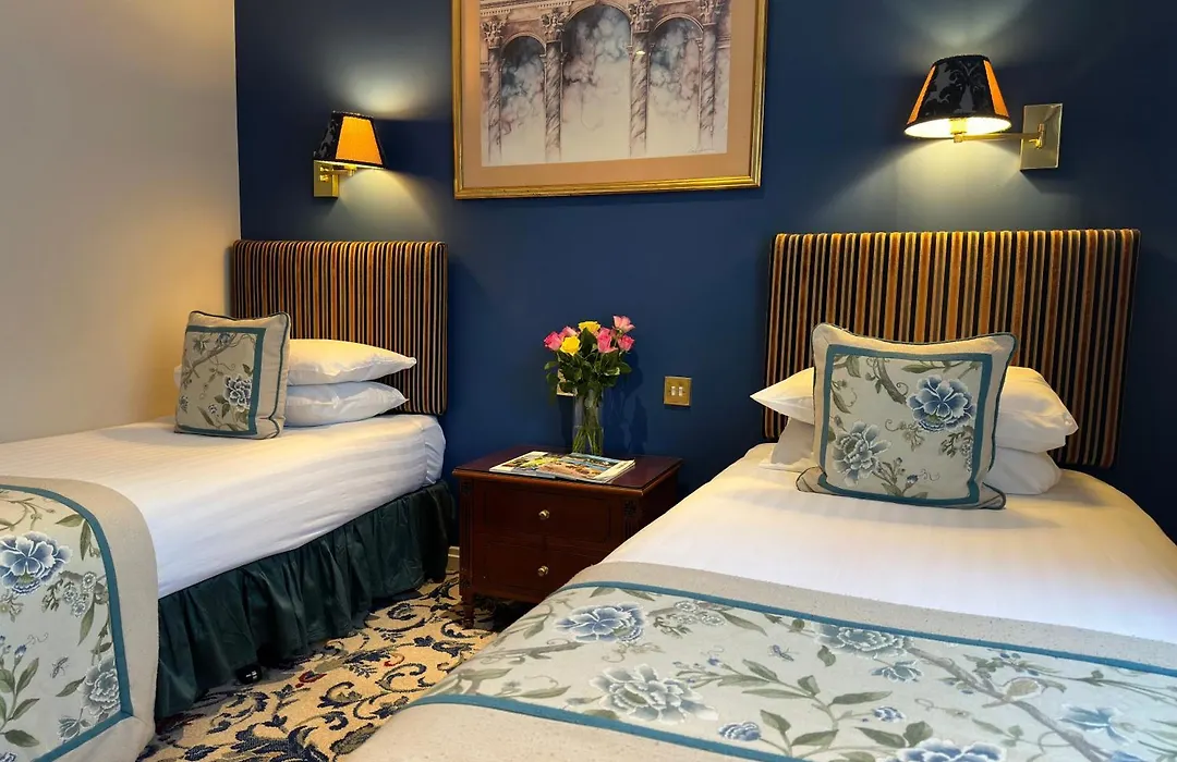 London Lodge Hotel-1